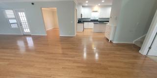 Stunning 4 Bedroom, 2.5 Bath Home Just 3 Blocks to Chesapeake Bay Gallery 13