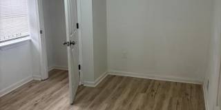 1623 W LEXINGTON Street Gallery 12