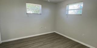 2 Bed/1 Bath Single-family Home-- AVAILABLE NOW! Gallery 12