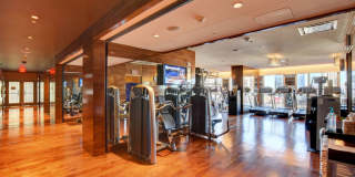 Stunning North Strip/City views from this UNFURNISHED 1+Den/1.5ba residence. Gallery 11