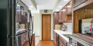 1 Lyndhurst Village Court Gallery 8