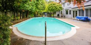 Premium 5-BR Home in Richard Montgomery Cluster. Rental includes weekly professional pool maintenance, opening, and closing Gallery 1