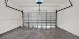 1251 Hayes St Gallery 37