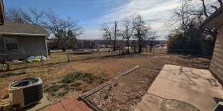 2 bed, 1 bath duplex house in Edmond with central heat and air next to UCO campus Gallery 11