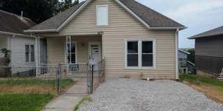 Remodeled 2-Bedroom and 1 Bathroom & Off-Street Parking Gallery 1