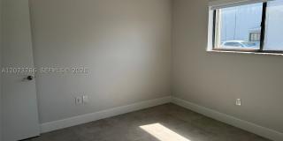 1360 W 41st St Gallery 4