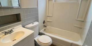 11909 Homestead Avenue Gallery 3