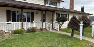 Beautiful 4 Bedroom, 3 Bath Home Gallery 1