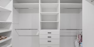 1425 Brickell Ave Gallery 45