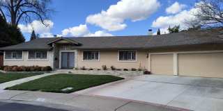 AVAILABLE IN DECEMBER!!! Prestigious 5 Bedroom 3 Bathroom with POOL! Gallery 1