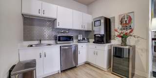 Simplicity at the Rim Gallery 19