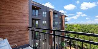 The Waylon Gallery 48
