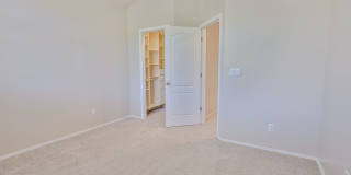 4 Bedroom 2.5 Bathroom Gallery 38