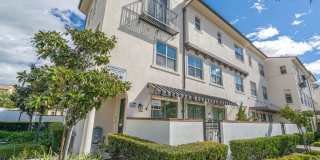 Unique 4-Bedroom, 3-story Live/Work Townhouse in the lushly landscaped Villa Metro Community! Gallery 3