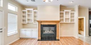 Beautiful Home With Lake View - 3 Bed + 2 Bath Beautiful Home With Lake View - 3 Bed + 2 Bath Gallery 28