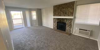 Large 2 bed 1 bath Top Floor Condo Gallery 1
