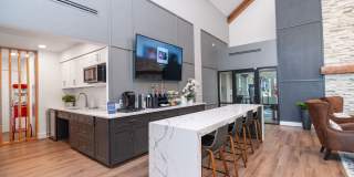 Huntcliff Gallery 19