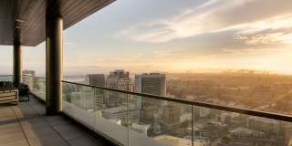 1900 Broadway Gallery 51