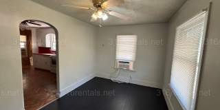 $725 - 1 bed 1 bath - Single Family Home Gallery 3