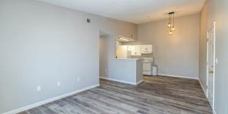 The Landings at Steele Creek Apartments Gallery 12