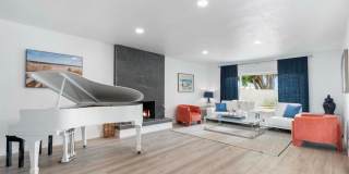 Stunning 5-Bed, 4-Bath Fully Furnished Home in Prestigious Huntington Harbour Stunning 5-Bed, 4-Bath Fully Furnished Home in Prestigious Huntington Harbour Gallery 4