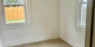 Remodeled 3 bedroom 1 bath home Gallery 7