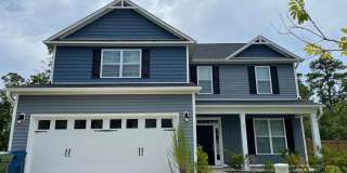 Like new home on cul-de-sac lot with 3 bedrooms, loft and 2.5 bathrooms! Gallery 1