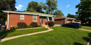 Renovated 2 Bed + Finished Basement | 1.5 Bath | Half Off Deposit | All Housing Vouchers Welcome! Gallery 1