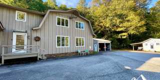 FULLY FURNISHED - FLEXIBLE LEASING TERMS Gallery 1