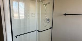 Victorville Green Tree Home- Refurbished 4 Bedrooms, 2 Bathrooms, New Paint, Gallery 26