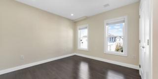 Tufts 5 bed 5.5 bath duplex - JUNE 1st Gallery 18