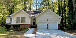 Move-In Ready 3BR in Prime East Point Location Gallery 1