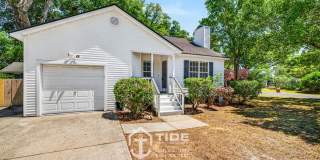 Modern Living in the Heart of West Ashley Gallery 1