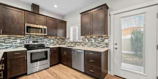 Introducing a Stunning 3 bedroom New Duplex! - Pets Welcome! Introducing a Stunning 3 bedroom New Duplex! - Pets Welcome! Gallery 7