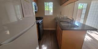 Sunny, newly remodeled 3 bed + office/2.5 bath in Applewood townhomes close to NOBO! Gallery 5
