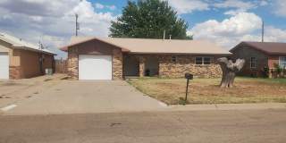Two bedroom Home! 1 dog and 2 Cats Allowed! Gallery 1
