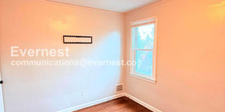 5747 Lakepointe Street Gallery 21