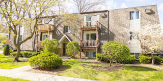 218 Madison Street Gallery 2