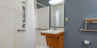 Cincinnati - Florence - Airport Gallery 21