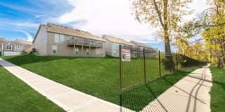 Parkway Oaks Townhomes and Duplexes Gallery 22