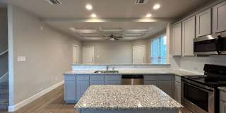Great Location off County Line Rd /  3/2.5/2 Duplex / Fridge / Fenced in Yard with Covered Patio / NBISD Gallery 12