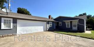 1528 1/2 S Saint Louis Ave. Gallery 1