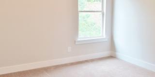 Beautiful Town Home with Garage in Chelsea... Available to View Now!!! Gallery 23