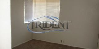 Large 4 bedroom, 3 bath house located on a large lot Gallery 21