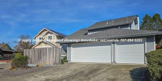 Recently Updated - Newer Appliances, Flooring, Fixtures - 3-Car Garage - Windsor Gallery 3