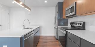 Graduate Pointe Gallery 33