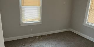 2422 East 70th Terrace Gallery 4