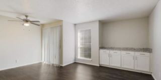 1582 Thousand Oaks Dr Gallery 1