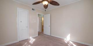 Charming 2BR House in College Park Gallery 7