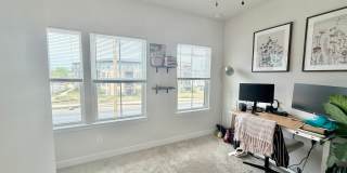 3735 S Tryon Street Gallery 20